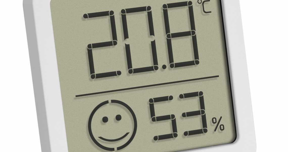 TFA Dostmann Digitales Thermo-Hygrometer, 30.5048.01, mit Uhrzeit, für innen  und außen, mit wasserdichtem Kabelfühler, schwarz, L103 x B30 x H165 mm :  : Garden